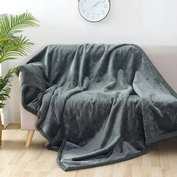 Waterproof Warm Blanket | Outdoor Picnic & Camping Fleece Blanket